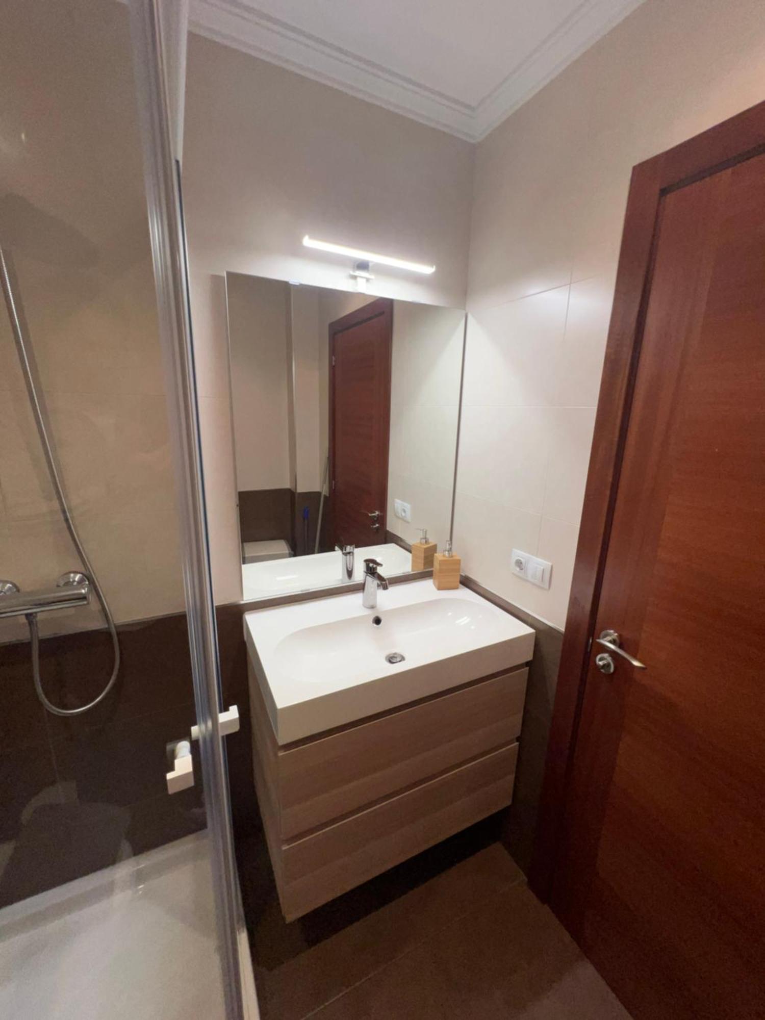 A Estrenar ,Con Vistas Al Mar Y Aparcamiento Gratis En El Casco Viejo-Centro-Zona Portuaria Apartment Виго Екстериор снимка